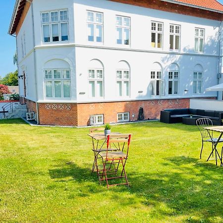 Aday - City Central Mansion - 1 Bedroom Apartment With Garden Ольборг Экстерьер фото